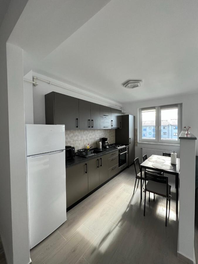 Arini Cozy Corner Apartment Selimbar Exterior photo